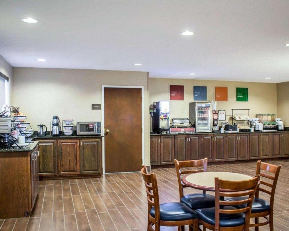 Comfort Inn Clinton Eksteriør bilde